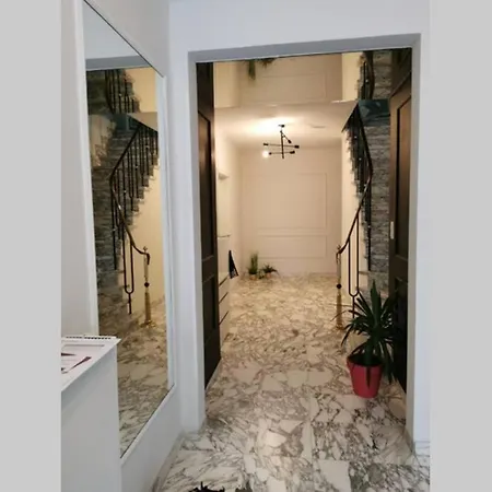 Spacious Near A Вилла Бреден