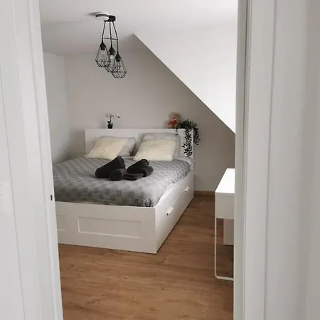 Spacious Near A Бреден